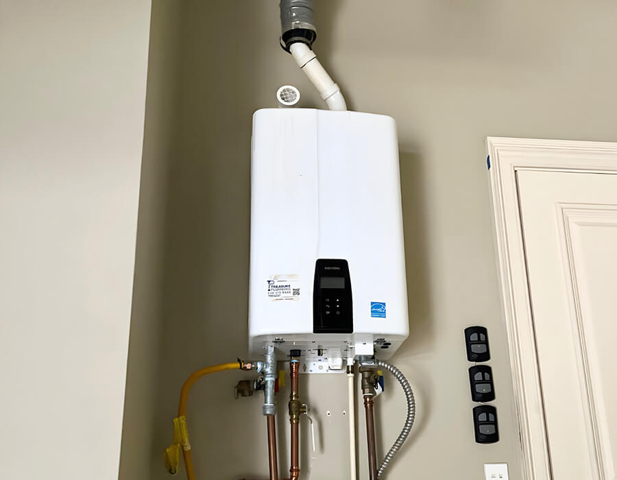 High-efficiency tankless water heater for reliable hot water